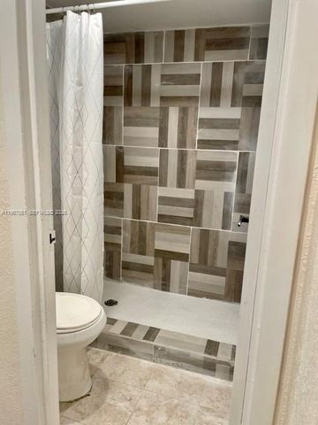 1754 NW 55th Ave 102, Lauderhill, FL 33313