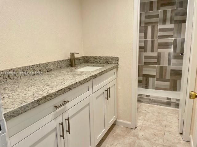 1754 NW 55th Ave 102, Lauderhill, FL 33313