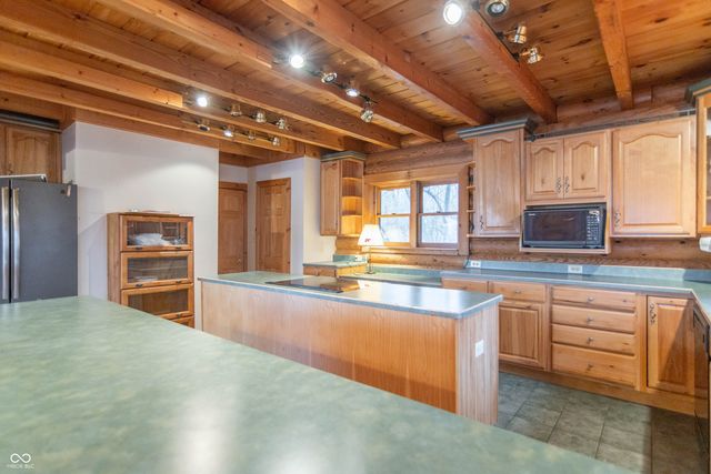 1300 S Shore Drive, Martinsville, IN 46151