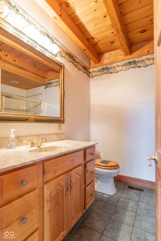 1300 S Shore Drive, Martinsville, IN 46151