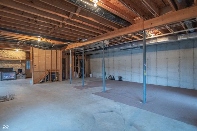 1300 S Shore Drive, Martinsville, IN 46151