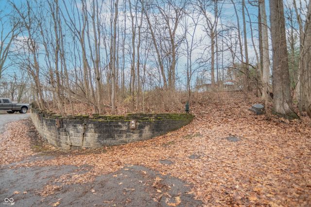 1300 S Shore Drive, Martinsville, IN 46151