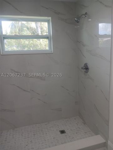 170 E 46th St 2, Hialeah, FL 33013