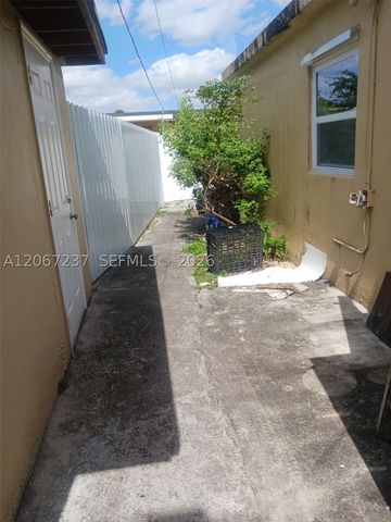 170 E 46th St 2, Hialeah, FL 33013
