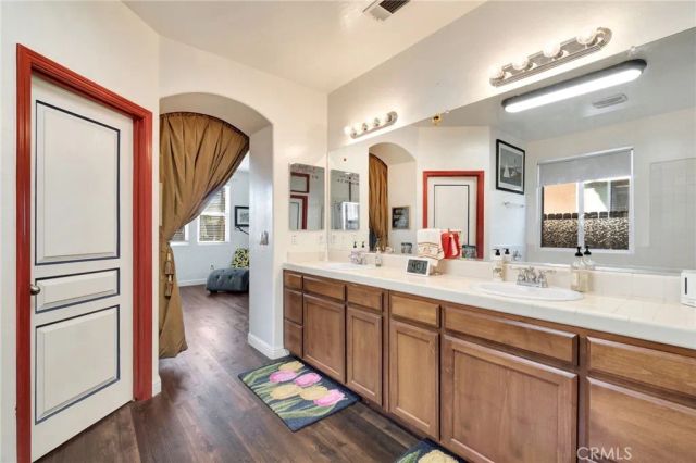 6367 E Dayton Avenue, Fresno, CA 93727