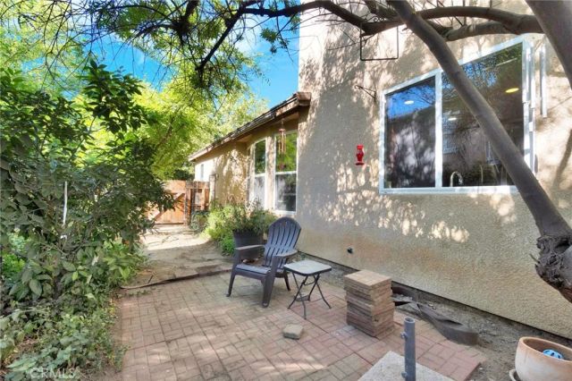 6367 E Dayton Avenue, Fresno, CA 93727