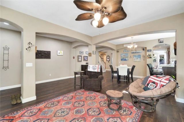 6367 E Dayton Avenue, Fresno, CA 93727