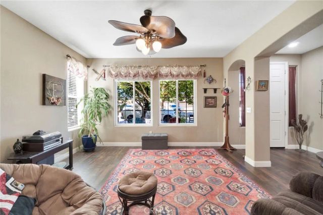 6367 E Dayton Avenue, Fresno, CA 93727