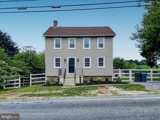 245 MANOR RD, Red Lion, PA 17356