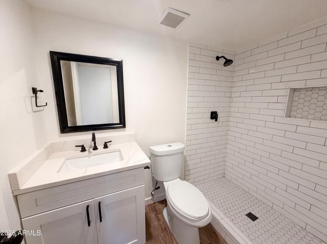 3339 W COUNTRY GABLES Drive, Phoenix, AZ 85053