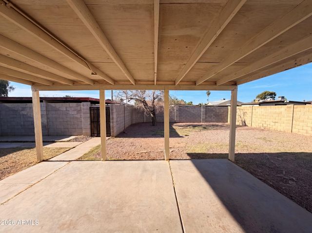 3339 W COUNTRY GABLES Drive, Phoenix, AZ 85053