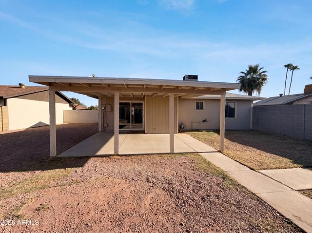 3339 W COUNTRY GABLES Drive, Phoenix, AZ 85053