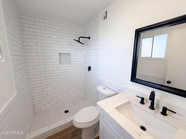 3339 W COUNTRY GABLES Drive, Phoenix, AZ 85053