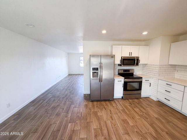 3339 W COUNTRY GABLES Drive, Phoenix, AZ 85053