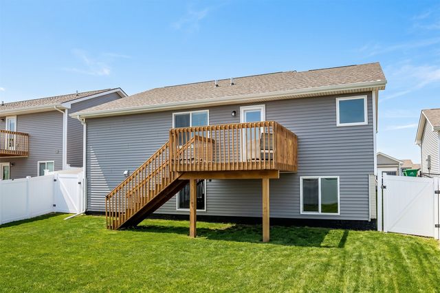 213 NE Adams Avenue, Elkhart, IA 50073