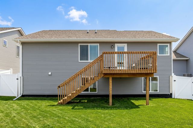 213 NE Adams Avenue, Elkhart, IA 50073