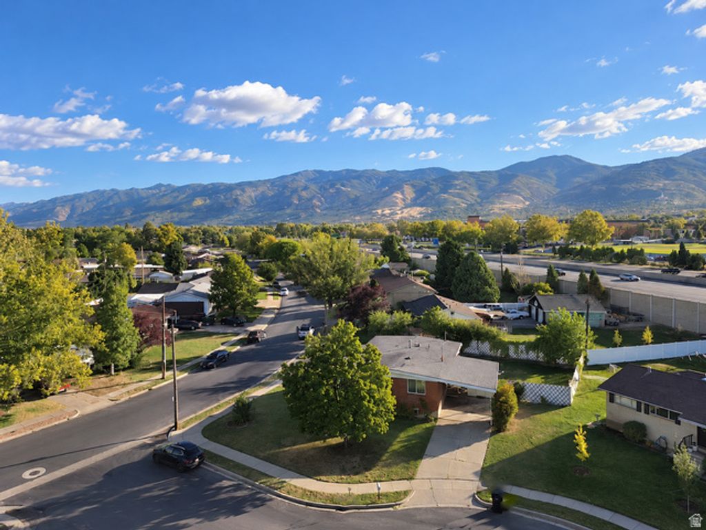 2255 SORRENTO DR, Woods Cross, UT 84087 — photo 2