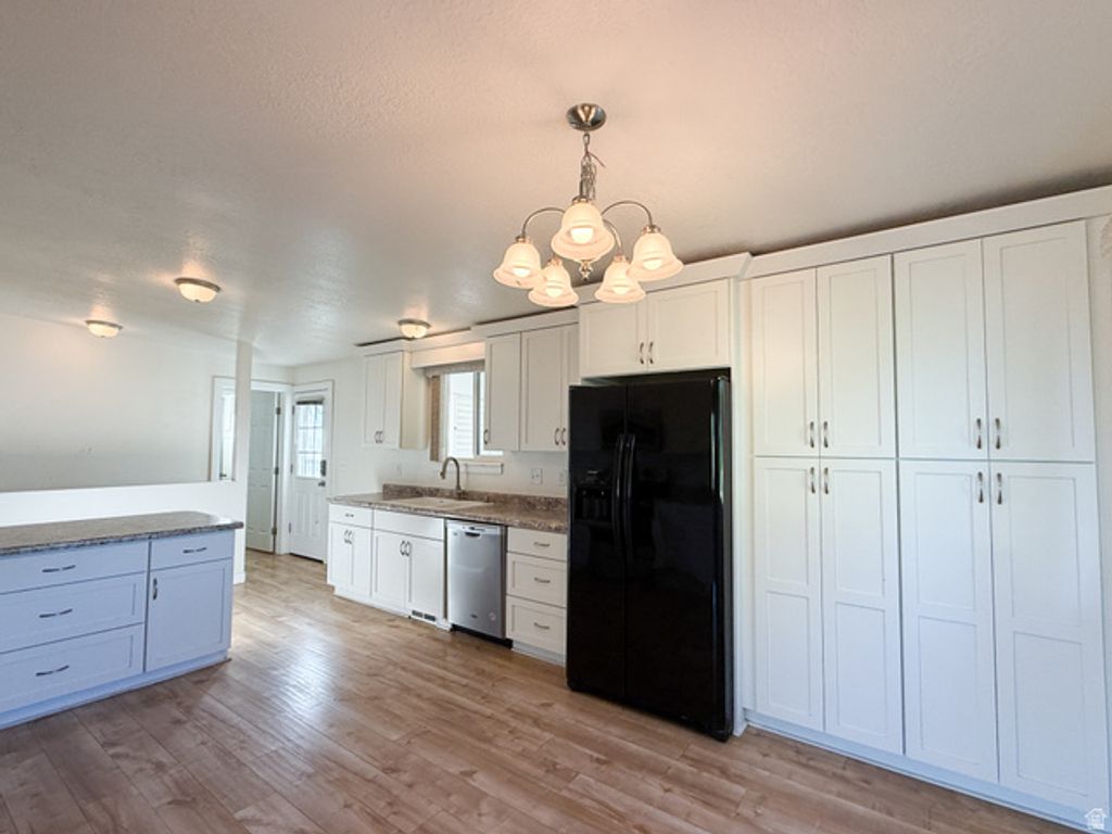 2255 SORRENTO DR, Woods Cross, UT 84087 — photo 4