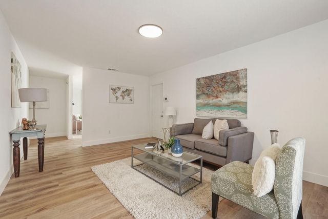 2260 S Ham Ln, Lodi, CA 95242