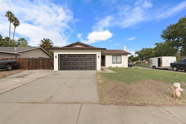 2260 S Ham Ln, Lodi, CA 95242
