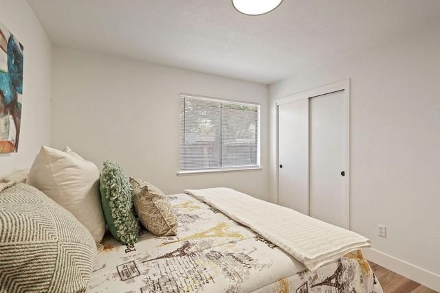 2260 S Ham Ln, Lodi, CA 95242