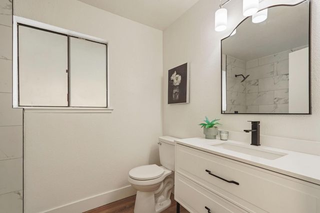 2260 S Ham Ln, Lodi, CA 95242