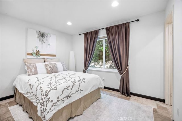 25171 Stageline Drive, Laguna Hills, CA 92653