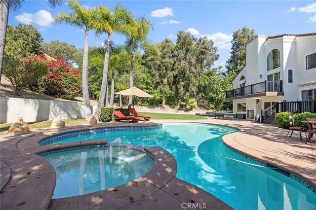 25171 Stageline Drive, Laguna Hills, CA 92653