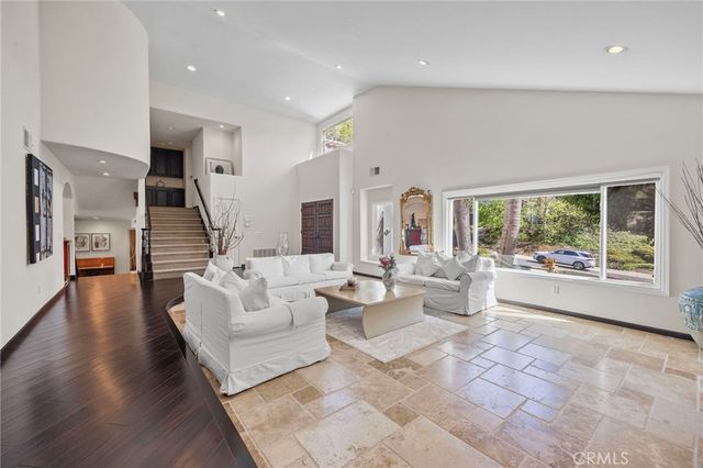 25171 Stageline Drive, Laguna Hills, CA 92653