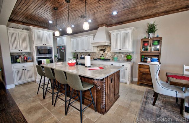 3205 W Van Buren Court S, Broken Arrow, OK 74011