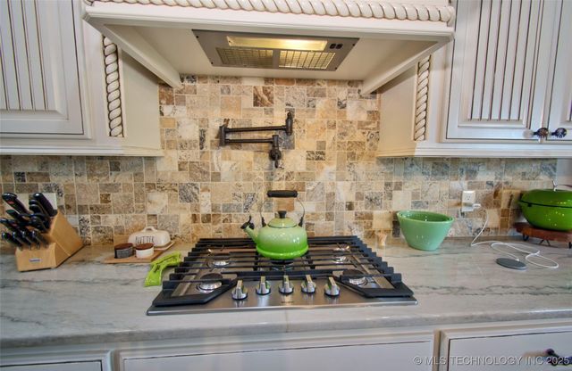 3205 W Van Buren Court S, Broken Arrow, OK 74011