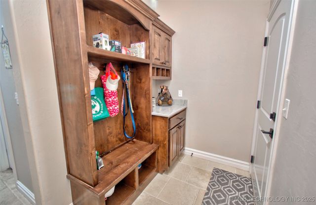 3205 W Van Buren Court S, Broken Arrow, OK 74011