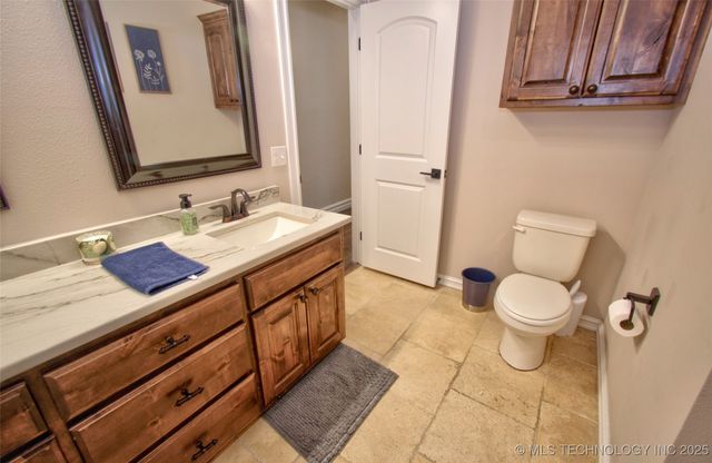 3205 W Van Buren Court S, Broken Arrow, OK 74011