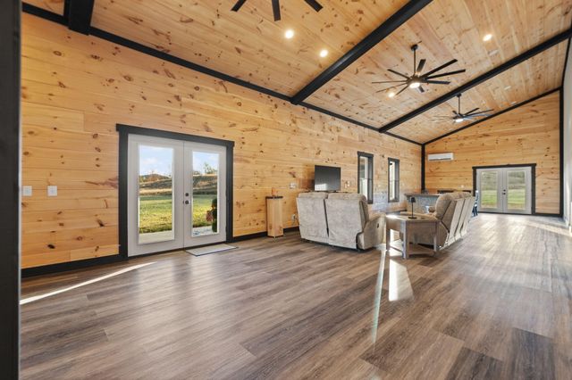 1114 Matt Baker Road, London, KY 40744