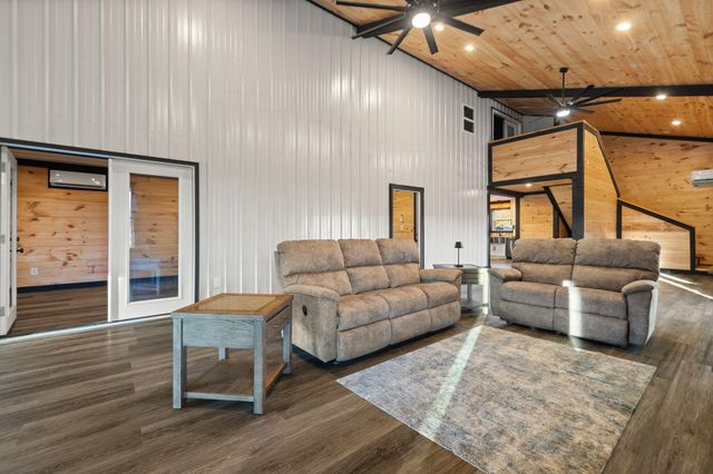 1114 Matt Baker Road, London, KY 40744