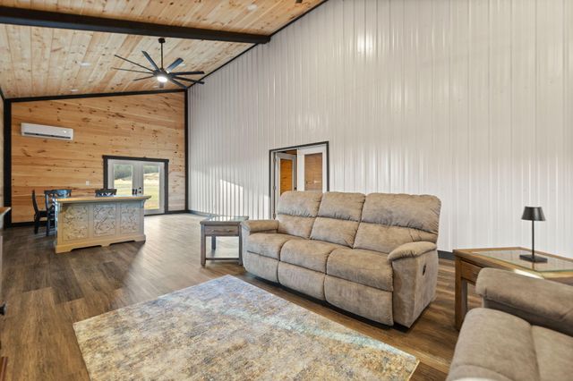 1114 Matt Baker Road, London, KY 40744