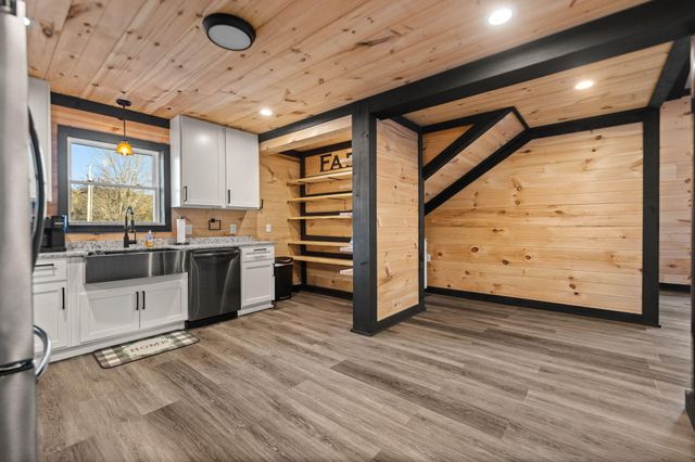 1114 Matt Baker Road, London, KY 40744