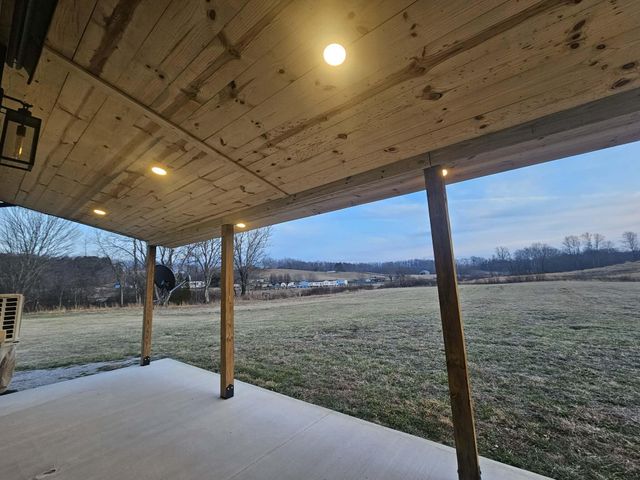 1114 Matt Baker Road, London, KY 40744