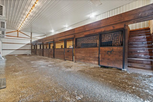 1114 Matt Baker Road, London, KY 40744