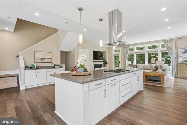 5352 MERRIAM ST, Bethesda, MD 20814