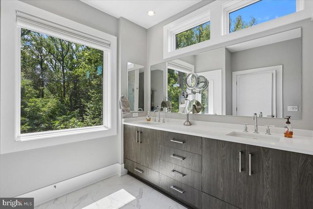 5352 MERRIAM ST, Bethesda, MD 20814