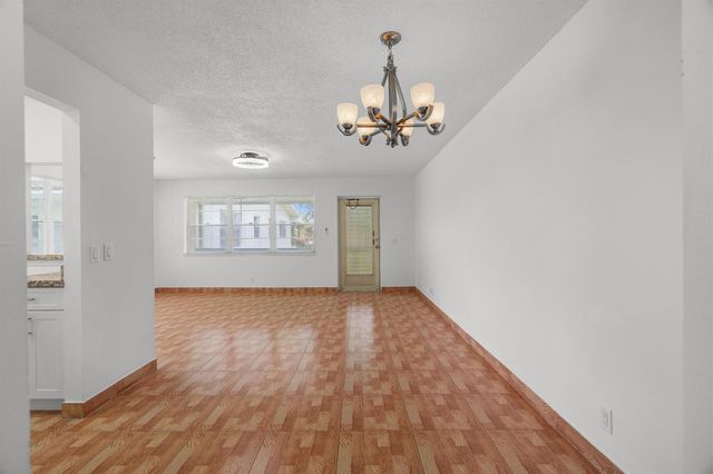 346 Windsor O, West Palm Beach, FL 33417