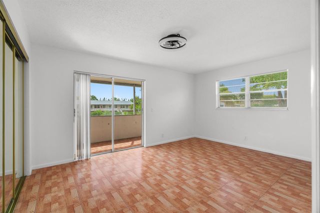 346 Windsor O, West Palm Beach, FL 33417