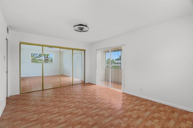 346 Windsor O, West Palm Beach, FL 33417