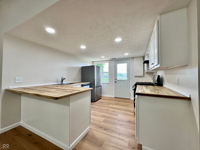 1074 Center Street, Martinsville, IN 46151