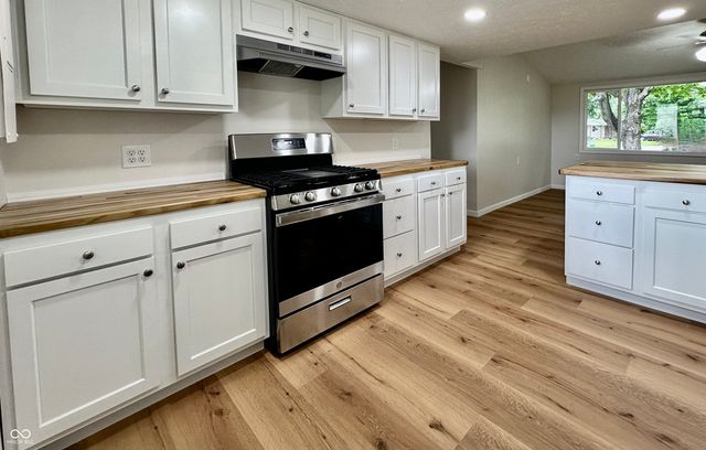1074 Center Street, Martinsville, IN 46151
