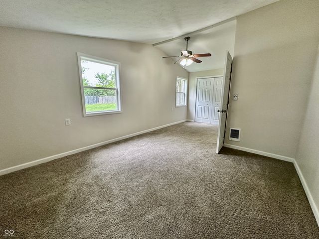 1074 Center Street, Martinsville, IN 46151
