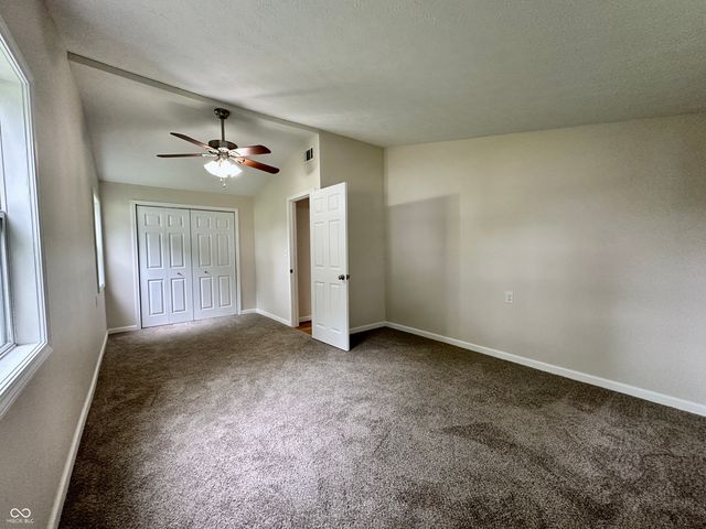 1074 Center Street, Martinsville, IN 46151