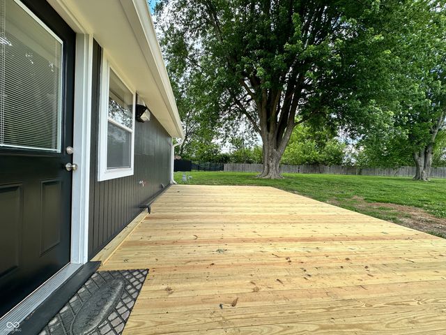 1074 Center Street, Martinsville, IN 46151