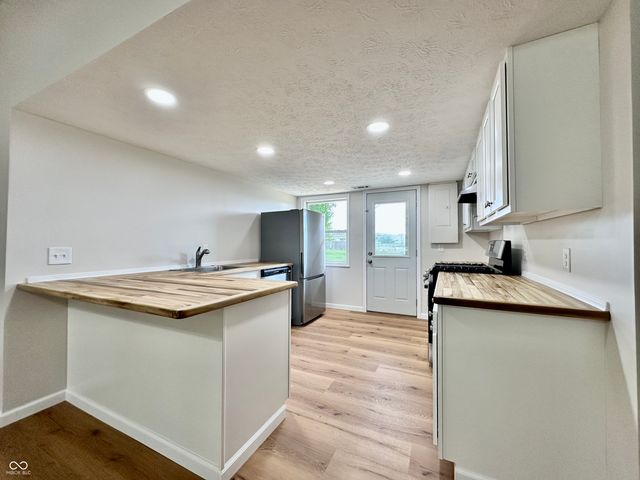1074 Center Street, Martinsville, IN 46151